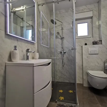Luxury Apartments M&I Apartamento *