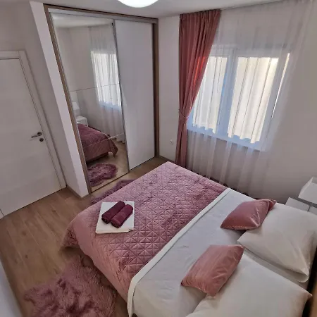 Luxury Apartments M&I Apartamento *